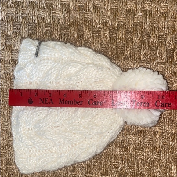Turtlefur Cream Wool Blend Knit Pom-Pom Beanie with fuzzy fleece lining - Picture 8 of 8